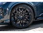 Volvo XC90 T8 Plug-in hybrid AWD Ultra Black Ed. Exec. | Executive | Heico Body Kit | Selected Level | Black Pack | Bowers & Wilkins Audio | Luchtvering | Adaptieve Cruise Control | Pilot Assist | Massage & Ventilatie | Gelamineerde Zijruiten Rondom | Getint Glas | Zitverlenging | 22" LM