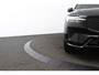Volvo XC60 Plus Black Edition Recharge Plug-In Hybrid AWD | Elektrisch glazen panorama-dak | Lichtmetalen velgen 21" | Luxe lederen/stof bekleding