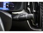 Volvo XC60 Plus Black Edition Recharge Plug-In Hybrid AWD | Elektrisch glazen panorama-dak | Lichtmetalen velgen 21" | Luxe lederen/stof bekleding