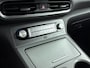 Hyundai Kona Electric EV COMFORT 64 kWh | UNIEK! | FACELIFT MODEL! | LAGE KMSTAND! | 3 FASEN | WARMTEPOMP | CAMERA | CLIMA | CRUISE ADAPT. | NAVI | PRIVACY GLASS | DAKRAILING | APPLE CAR PLAY & ADROID AUTO | PDC |