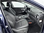 Hyundai Kona Electric EV PREMIUM 64 kWh | 3- FASE | NAVI | CLIMA | ADAPT. CRUISE | CAMERA | HUD | LEDER | STUUR- & STOELVERWARMING | WARMTEPOMP | PRIVACY GLASS | WLTP 481 KM! |
