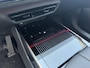 Mazda 6e CX-6e Takumi 78 kWh | Nu met gratis trekhaak! | Stoelverwarming/Verkoeling | Stuurverwarming | 360* Camera | 50" Infotainment-scherm | Elektrische Achterklep |