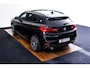 BMW X2 sDrive20i High Executive M Sport - Trekhaak - Panoramadak - Head up - Cruise Control - Driving/Parking Assistant - Comfort Access - Elektrisch inklapbare buitenspiegels - Elektrisch verstelbare lendensteunen -