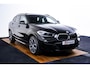 BMW X2 sDrive20i High Executive M Sport - Trekhaak - Panoramadak - Head up - Cruise Control - Driving/Parking Assistant - Comfort Access - Elektrisch inklapbare buitenspiegels - Elektrisch verstelbare lendensteunen -