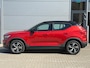 Volvo XC40 2.0 T5 247pk AWD Geartronic R-Design | SUMMER DEALS | Climate control | Trekhaak (2100kg) | Navigatie | Sportstoelen | 18" Lm velgen