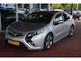 Opel Ampera 1.4 Nederlandse auto 129404 NAP accu is goed actieradius is voldoende rond 40 a 45 km leren bekleding ecc camera BOSE key less navigatie 2 laadkabels en boekjes aanwezig