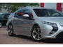 Opel Ampera 1.4 Nederlandse auto 129404 NAP accu is goed actieradius is voldoende rond 40 a 45 km leren bekleding ecc camera BOSE key less navigatie 2 laadkabels en boekjes aanwezig