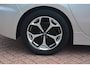 Opel Ampera 1.4 Nederlandse auto 129404 NAP accu is goed actieradius is voldoende rond 40 a 45 km leren bekleding ecc camera BOSE key less navigatie 2 laadkabels en boekjes aanwezig