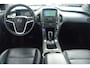 Opel Ampera 1.4 Nederlandse auto 129404 NAP accu is goed actieradius is voldoende rond 40 a 45 km leren bekleding ecc camera BOSE key less navigatie 2 laadkabels en boekjes aanwezig