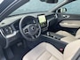 Volvo XC60 2.0 T6 Plug-in hybrid AWD Essential facelift stoel + stuurverwarming trekhaak 21 inch