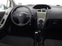 Toyota Yaris 1.0 VVTi ACCES AIRCO 5 DEURS . AIRCO . ELEKTRSICHE RAMEN VOOR . RADIO-CD/MP3 SPELER .