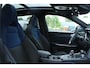 Lynk & Co 01 1.5 | Trekhaak | Panoramadak | Donkere Hemelbekleding | 360° Camera | Elektrische bestuurdersstoel met geheugen | Stoelverwarming | Stuurverwarming| Actieve bochtverlichting | Adaptieve Cruise Control | Stuurassistent | Lane Assist | Navigatie | Elektrische Achterklep | Keyless Entry | Dodehoekassistent