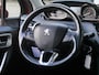Peugeot 2008 1.2 PureTech Allure | Panoramadak | Stoelverwarming | Trekhaak | Achteruitrijcamera | Navigatie | Apple carplay | Lichtmetalen velgen | Climate control | Cruise control |