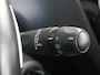 Peugeot 2008 1.2 PureTech Allure | Panoramadak | Stoelverwarming | Trekhaak | Achteruitrijcamera | Navigatie | Apple carplay | Lichtmetalen velgen | Climate control | Cruise control |