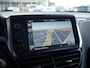 Peugeot 2008 1.2 PureTech Allure | Panoramadak | Stoelverwarming | Trekhaak | Achteruitrijcamera | Navigatie | Apple carplay | Lichtmetalen velgen | Climate control | Cruise control |