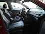 Peugeot 2008 1.2 PureTech Allure | Panoramadak | Stoelverwarming | Trekhaak | Achteruitrijcamera | Navigatie | Apple carplay | Lichtmetalen velgen | Climate control | Cruise control |
