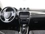 Suzuki Vitara 1.4 Boosterjet Smart Hybrid Style | Parkeersensoren Voor & Achter | Suede met Leder | Pano / Sunroof
