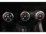Renault Captur 1.0 TCe 100 Bi-Fuel Zen | Airco | Parkeersensor | Navigatie | Cruise control | LPG-G3 | Trekhaak | Key-less |