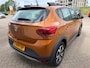 Dacia Sandero Stepway 1.0 TCe 100 Bi-Fuel Comfort met parkeersensoren / camera en bluetooth telefoon / media en navigatie en airco