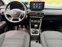 Dacia Sandero Stepway 1.0 TCe 100 Bi-Fuel Comfort met parkeersensoren / camera en bluetooth telefoon / media en navigatie en airco