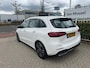 Mercedes-Benz B-klasse 180 Star Edition Luxury Line | Navigatie | Climate Controle | Trekhaak | Stoelverwarming Voor | Achteruitrijcamera | Dodehoekdetectie | Keyless Entry |