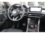Alfa Romeo Tonale 1.3T PHEV 280PK EDIZIONE BUSINESS | AFNEEMBARE TREKHAAK | ALL SEASON BANDEN | PREMIUM PACK: LEDEREN BEKLEDING/GEVENTILEERDE VOORSTOELEN/4-VOUDIG ELEKTRISCH VERSTELBARE LENDESTEUN VOORSTOELEN/HOOGGLANS ZWARTE RAAMOMLIJSTING/AMBIENT LIGHTING | TECHNOLOGY PACK: PAARKEERWAARSCHUWING VOOR ACHTER ZIJKANT/AUTOMATISCHE INPARKEERHULP MET EXIT ASSIST/360° CAMERA/AUTONOMOUS DRIVING LEVEL 2 MET O.A. ADAPTIVE CRUISE CONTROL/BLIND SPOT DETECTION/AUTOMATISCH DIMMENDE BUITENSPIEGELS/ELEKTRISCH BEDIENBARE ACHTERKLEP/DRAADLOZE TELEFOONLADER | WINTERPACK: STOELVERWARMING VOOR/STUURVERWARMING/VERWARMBARE RUITENSPROEIERS | HARMAN KARDON SOUND SYSTEM | DRAADLOZE APPLE CARPLAY/ANDROID AUTO | NAVIGATIE | 20" LICHTMETALEN VELGEN "GRAPHITE GREY" |