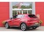 Alfa Romeo Tonale 1.3T PHEV 280PK EDIZIONE BUSINESS | AFNEEMBARE TREKHAAK | ALL SEASON BANDEN | PREMIUM PACK: LEDEREN BEKLEDING/GEVENTILEERDE VOORSTOELEN/4-VOUDIG ELEKTRISCH VERSTELBARE LENDESTEUN VOORSTOELEN/HOOGGLANS ZWARTE RAAMOMLIJSTING/AMBIENT LIGHTING | TECHNOLOGY PACK: PAARKEERWAARSCHUWING VOOR ACHTER ZIJKANT/AUTOMATISCHE INPARKEERHULP MET EXIT ASSIST/360° CAMERA/AUTONOMOUS DRIVING LEVEL 2 MET O.A. ADAPTIVE CRUISE CONTROL/BLIND SPOT DETECTION/AUTOMATISCH DIMMENDE BUITENSPIEGELS/ELEKTRISCH BEDIENBARE ACHTERKLEP/DRAADLOZE TELEFOONLADER | WINTERPACK: STOELVERWARMING VOOR/STUURVERWARMING/VERWARMBARE RUITENSPROEIERS | HARMAN KARDON SOUND SYSTEM | DRAADLOZE APPLE CARPLAY/ANDROID AUTO | NAVIGATIE | 20" LICHTMETALEN VELGEN "GRAPHITE GREY" |