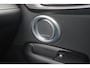 Alfa Romeo Tonale 1.3T PHEV 280PK EDIZIONE BUSINESS | AFNEEMBARE TREKHAAK | ALL SEASON BANDEN | PREMIUM PACK: LEDEREN BEKLEDING/GEVENTILEERDE VOORSTOELEN/4-VOUDIG ELEKTRISCH VERSTELBARE LENDESTEUN VOORSTOELEN/HOOGGLANS ZWARTE RAAMOMLIJSTING/AMBIENT LIGHTING | TECHNOLOGY PACK: PAARKEERWAARSCHUWING VOOR ACHTER ZIJKANT/AUTOMATISCHE INPARKEERHULP MET EXIT ASSIST/360° CAMERA/AUTONOMOUS DRIVING LEVEL 2 MET O.A. ADAPTIVE CRUISE CONTROL/BLIND SPOT DETECTION/AUTOMATISCH DIMMENDE BUITENSPIEGELS/ELEKTRISCH BEDIENBARE ACHTERKLEP/DRAADLOZE TELEFOONLADER | WINTERPACK: STOELVERWARMING VOOR/STUURVERWARMING/VERWARMBARE RUITENSPROEIERS | HARMAN KARDON SOUND SYSTEM | DRAADLOZE APPLE CARPLAY/ANDROID AUTO | NAVIGATIE | 20" LICHTMETALEN VELGEN "GRAPHITE GREY" |