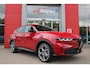 Alfa Romeo Tonale 1.3T PHEV 280PK EDIZIONE BUSINESS | AFNEEMBARE TREKHAAK | ALL SEASON BANDEN | PREMIUM PACK: LEDEREN BEKLEDING/GEVENTILEERDE VOORSTOELEN/4-VOUDIG ELEKTRISCH VERSTELBARE LENDESTEUN VOORSTOELEN/HOOGGLANS ZWARTE RAAMOMLIJSTING/AMBIENT LIGHTING | TECHNOLOGY PACK: PAARKEERWAARSCHUWING VOOR ACHTER ZIJKANT/AUTOMATISCHE INPARKEERHULP MET EXIT ASSIST/360° CAMERA/AUTONOMOUS DRIVING LEVEL 2 MET O.A. ADAPTIVE CRUISE CONTROL/BLIND SPOT DETECTION/AUTOMATISCH DIMMENDE BUITENSPIEGELS/ELEKTRISCH BEDIENBARE ACHTERKLEP/DRAADLOZE TELEFOONLADER | WINTERPACK: STOELVERWARMING VOOR/STUURVERWARMING/VERWARMBARE RUITENSPROEIERS | HARMAN KARDON SOUND SYSTEM | DRAADLOZE APPLE CARPLAY/ANDROID AUTO | NAVIGATIE | 20" LICHTMETALEN VELGEN "GRAPHITE GREY" |