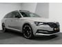 Skoda Superb Combi 1.4 TSI iV Sportline Business / Panoramadak / Elektr. verstelbare stoelen + memory / Elektr. wegklapbare trekhaak / Stoelverwarming / Ambienteverlichting / Apple Carplay - Android Auto / Achteruitrijcamera / Stuuwielverwarming / PDC / 19'' LMV / Navigatie
