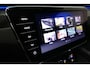 Skoda Superb Combi 1.4 TSI iV Sportline Business / Panoramadak / Elektr. verstelbare stoelen + memory / Elektr. wegklapbare trekhaak / Stoelverwarming / Ambienteverlichting / Apple Carplay - Android Auto / Achteruitrijcamera / Stuuwielverwarming / PDC / 19'' LMV / Navigatie