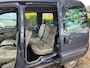 Renault Kangoo 1.2-16V Authentique APK tot 09-02-2027 - vijf zitplaatsen - goeie auto - trekhaak -ramen werken niet, handel,export