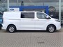 Ford E-Transit Cust. 320 L2H1 Limited 71 kWh DC | 136PK | Adaptieve Cruise | Dodehoeksensoren | 360-graden camera | Trekhaak | 5-zits | Navigatie | Direct beschikbaar! | 2 AGM-accu's