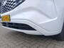 Ford E-Transit Cust. 320 L2H1 Limited 71 kWh DC | 136PK | Adaptieve Cruise | Dodehoeksensoren | 360-graden camera | Trekhaak | 5-zits | Navigatie | Direct beschikbaar! | 2 AGM-accu's