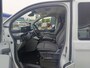 Ford E-Transit Cust. 320 L2H1 Limited 71 kWh DC | 136PK | Adaptieve Cruise | Dodehoeksensoren | 360-graden camera | Trekhaak | 5-zits | Navigatie | Direct beschikbaar! | 2 AGM-accu's