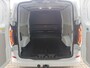 Ford E-Transit Cust. 320 L2H1 Limited 71 kWh DC | 136PK | Adaptieve Cruise | Dodehoeksensoren | 360-graden camera | Trekhaak | 5-zits | Navigatie | Direct beschikbaar! | 2 AGM-accu's