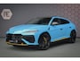 Lamborghini Urus SE 4.0 V8 Hybrid | AKRAPOVIC | ADAPTIVE | TREKHAAK | MASSAGE | STOELVERWARMING & VERKOELING | SUEDE HEMEL | B&O 3D AUDIO |