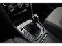 Volkswagen Golf Sportsvan 1.4 TSI Business Edition 150PK / 110kW, Verwarmbare voorstoelen, ErgoActive bestuurdersstoel met massagefunctie, navigatie, Xenon verlichting, trekhaak, parkeersensoren voor en achter (PDC), multifunctioneel lederen stuurwiel, cruise control, elektrisch verstel-, verwarm- en inklapbare buitenspiegels, bluetooth telefoonvoorbereiding, 2-zone climatronic, reservewiel etc.