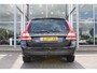 Volvo V70 T4 180PK Automaat Nordic+ | Verw. Voorstoelen | Trekhaak | PDC Achter | Verw. Voorruit | Leder |