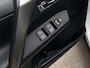 Toyota RAV4 2.0 Dynamic 4WD | Trekh 1500kg | Camera | Dealer onderhouden