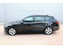 SEAT Leon Sportstourer 1.5 eTSI FR Business Intense O.a: Adaptive cruise, Elektr. achterklep, Carplay, Dab, Pdc, Camera, Etc... Rijklaar! All-in prijs!