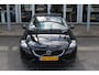 Volvo V40 T4 180PK Automaat Momentum | Org. NL | Trekhaak | PDC V+A | Climate control | 17" LMV | Bluetooth |