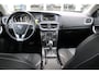 Volvo V40 T4 180PK Automaat Momentum | Org. NL | Trekhaak | PDC V+A | Climate control | 17" LMV | Bluetooth |