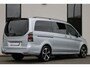 Mercedes-Benz EQV 300 L2 / AMG / Luchtvering / 7-Persoons / Burmester / Elec Stoelen / Vol Opties / NIEUWSTAAT