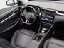 MG MG ZS EV Long Range Luxury 70 kWh Panoramadak | 360 Camera | Apple Carplay/Android Auto | 440km WLTP | Afneembare trekhaak | Getinte achterruiten
