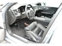 Volvo V60 2.0 B3 Plus Dark | Elektrisch Verstelbare Sportstoelen | Harman Kardon Geluidsinstallatie | Stoelverwarming | Elektrisch Inklapbare Trekhaak | Pilot Assist | Adaptieve Cruise Control