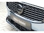 Volvo V60 2.0 B3 Plus Dark | Elektrisch Verstelbare Sportstoelen | Harman Kardon Geluidsinstallatie | Stoelverwarming | Elektrisch Inklapbare Trekhaak | Pilot Assist | Adaptieve Cruise Control
