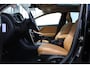 Volvo V40 T3 153PK Nordic+ | Panoramadak | Trekhaak | El. Stoel + geheugen | H&K Audio | PDC + Camera |