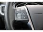 Volvo V40 T3 153PK Nordic+ | Panoramadak | Trekhaak | El. Stoel + geheugen | H&K Audio | PDC + Camera |