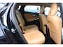 Volvo V40 T3 153PK Nordic+ | Panoramadak | Trekhaak | El. Stoel + geheugen | H&K Audio | PDC + Camera |